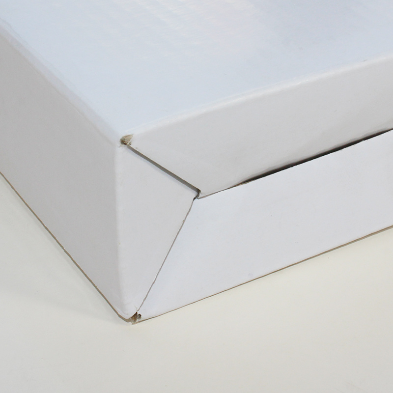 white corrugated paper box snap tuck style